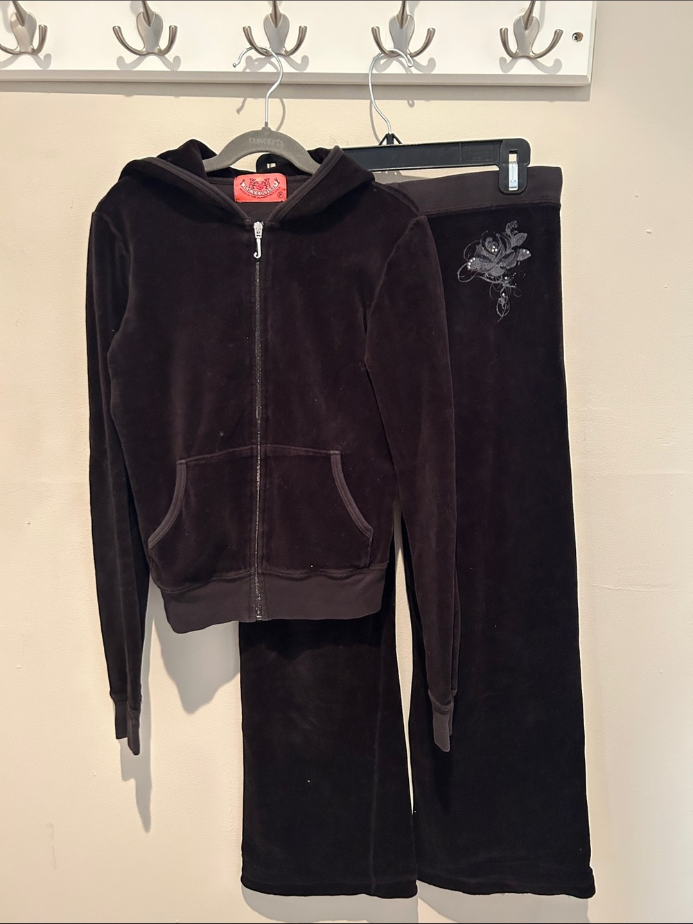 RARE Vintage Y2K Juicy Couture Black Velour Zip Hoodie&Pant Set w/ stone & studs